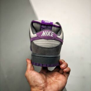 Nike Blocks Out Air Bubbles and Adds Toggle Lacing To The Air