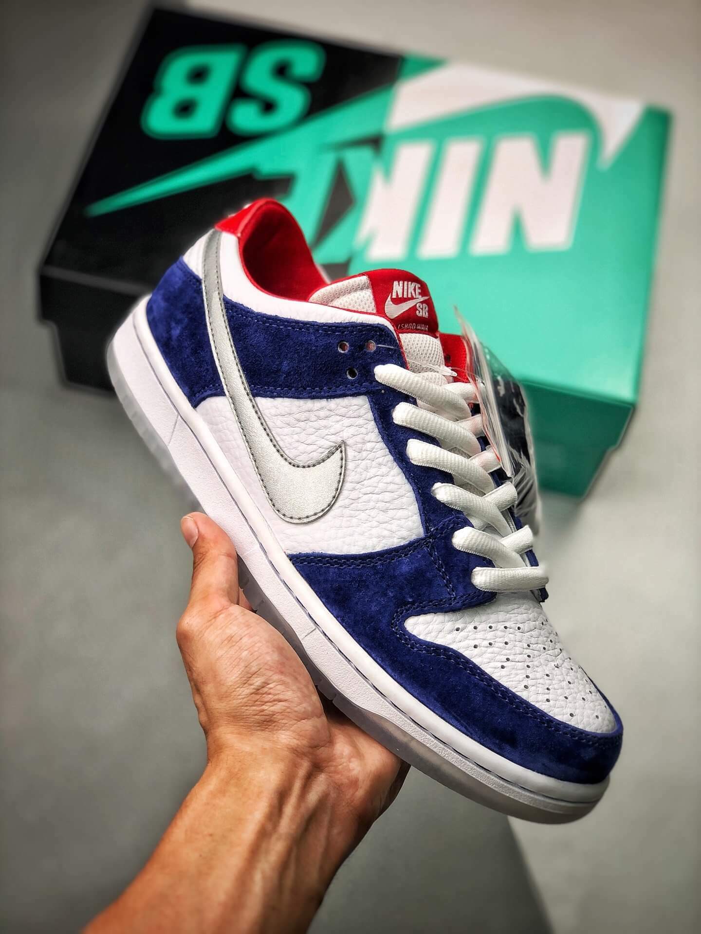 nike dunk low mens size 11