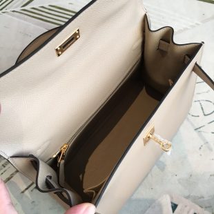 Hermes Constance handbag in navy blue box leather