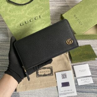 Gucci logo-embellished belt bag