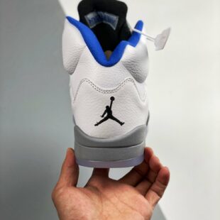Черные кроссовки Nike Air Jordan