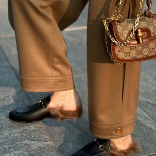 Gucci Gucci Vintage handbag in brown leather
