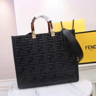 Fendi Sunshine Medium Black Leather Shopper Bag