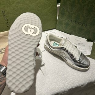 Gucci canvas Ultrapace R sneakers