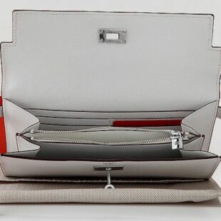 Hermes chain Birkin 30 cm handbag in gold Swift leather